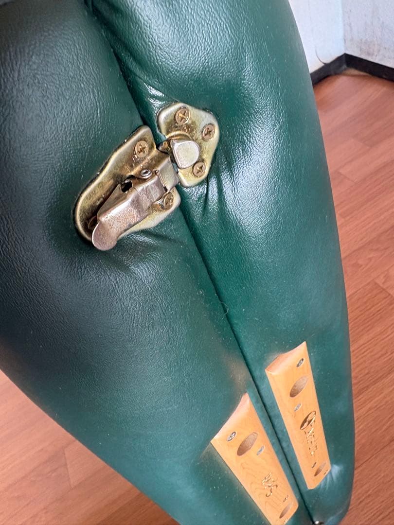 EARTHLIFTE 折りたたみベッド グリーン　マッサージ　アースライト