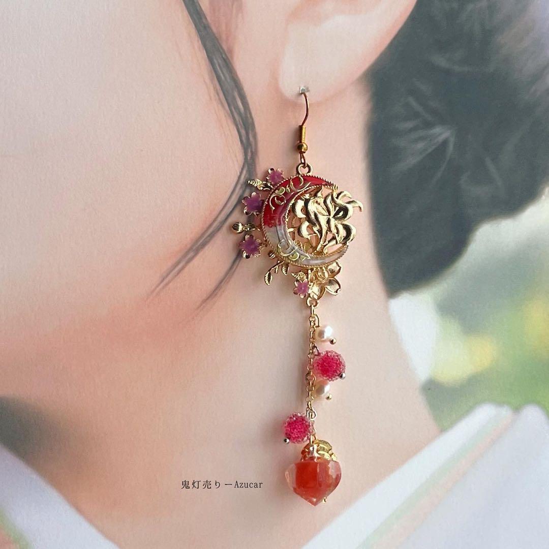 曼珠沙華柄の狐面と鬼灯と九尾狐の和風ピアス イヤリング 水引　和装小物