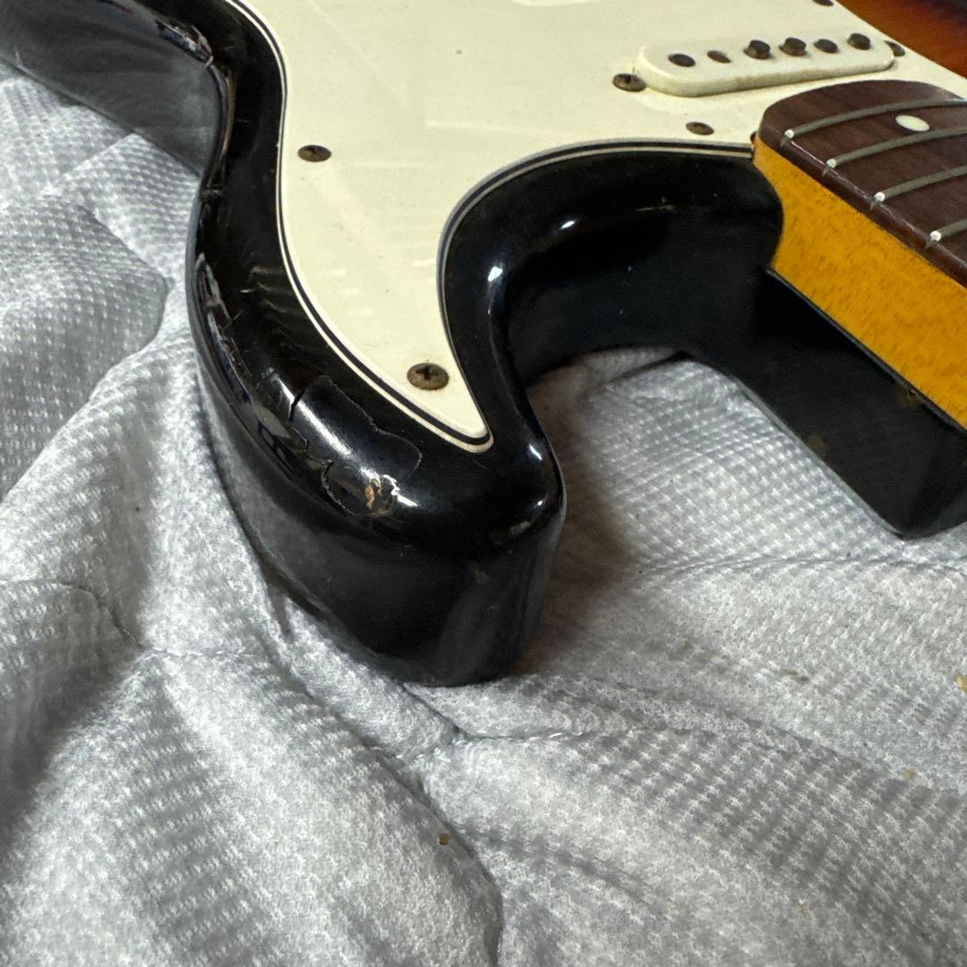 ストラトキャスター　Fender japan