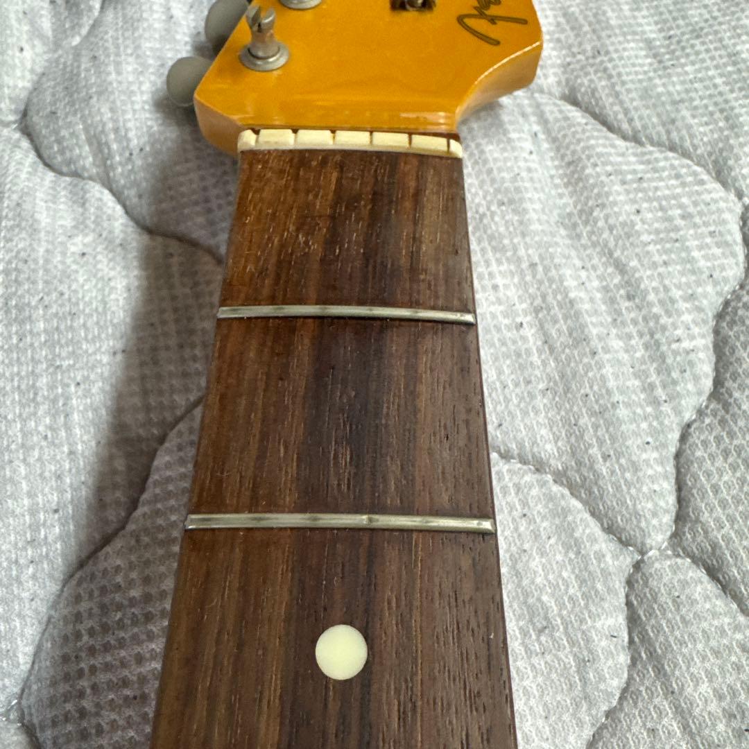 ストラトキャスター　Fender japan