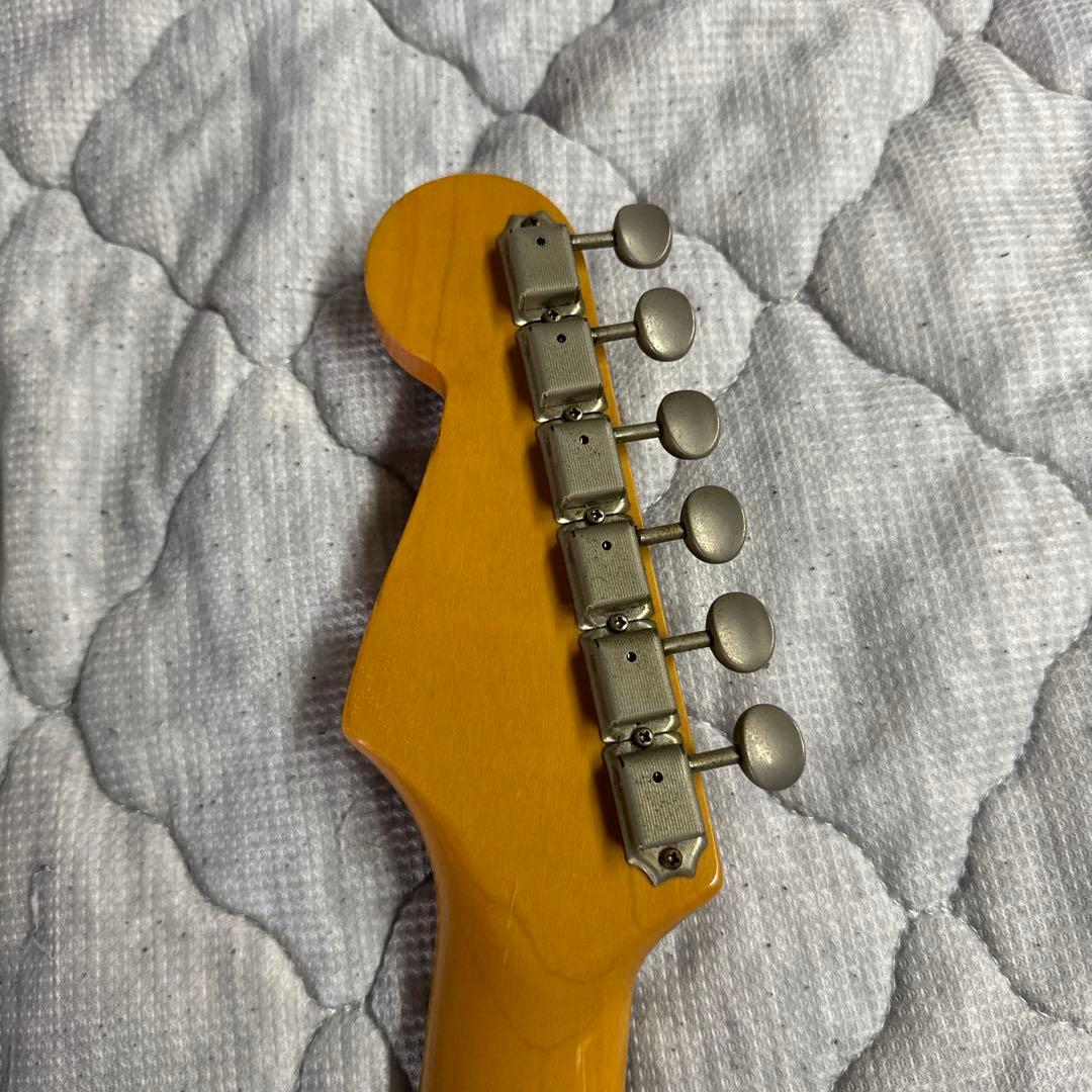 ストラトキャスター　Fender japan