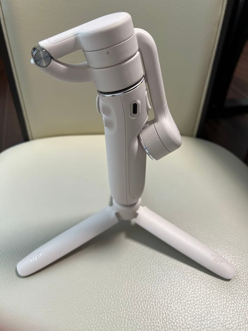 うーたマンさん専用　DJI OM 5 スマートフォンスタビライザー ホワイト