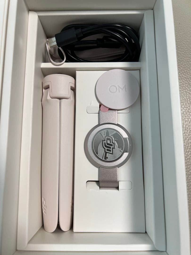 うーたマンさん専用　DJI OM 5 スマートフォンスタビライザー ホワイト