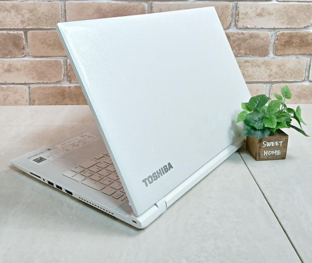 dynabook ノートPC SSD オフィス付・i3/8G Win11 H30