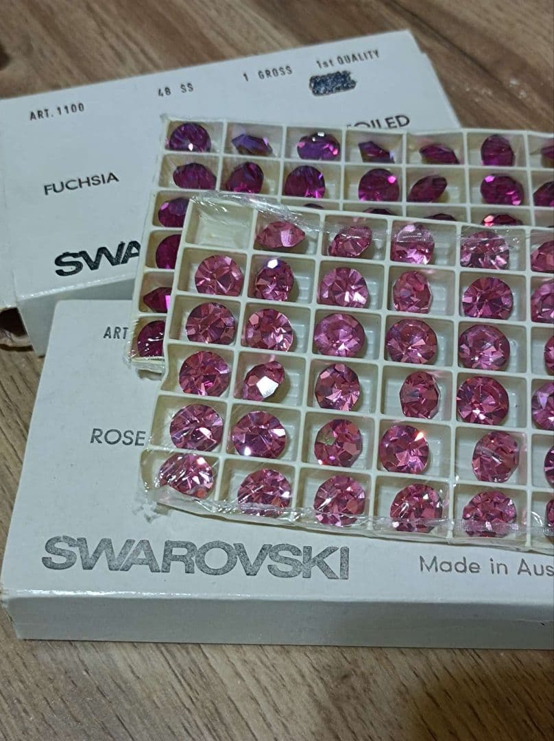 見ぃつけた♪かなり大粒ＳＳ４８！ヴィンテージスワロ★ART１１００★２色セット