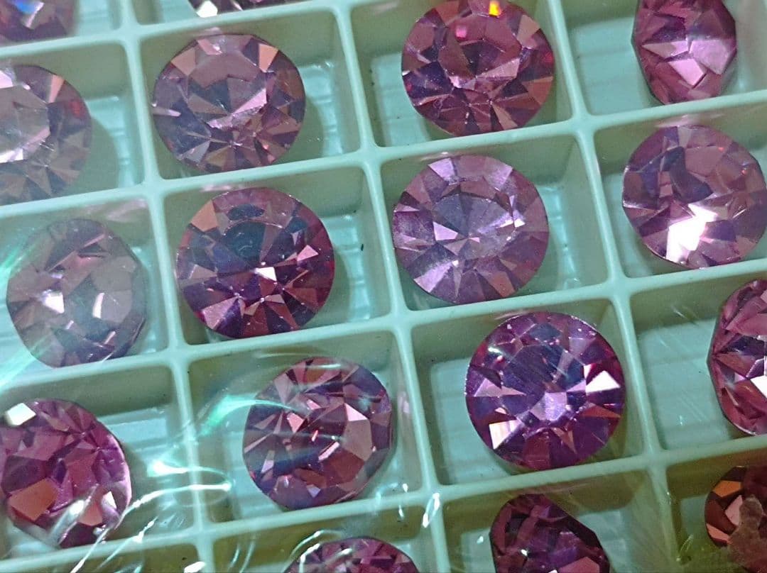 見ぃつけた♪かなり大粒ＳＳ４８！ヴィンテージスワロ★ART１１００★２色セット