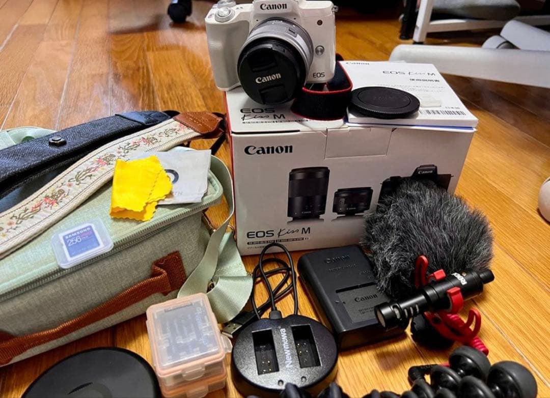 Canon EOS Kiss M ホワイト セット ※ミラーレス