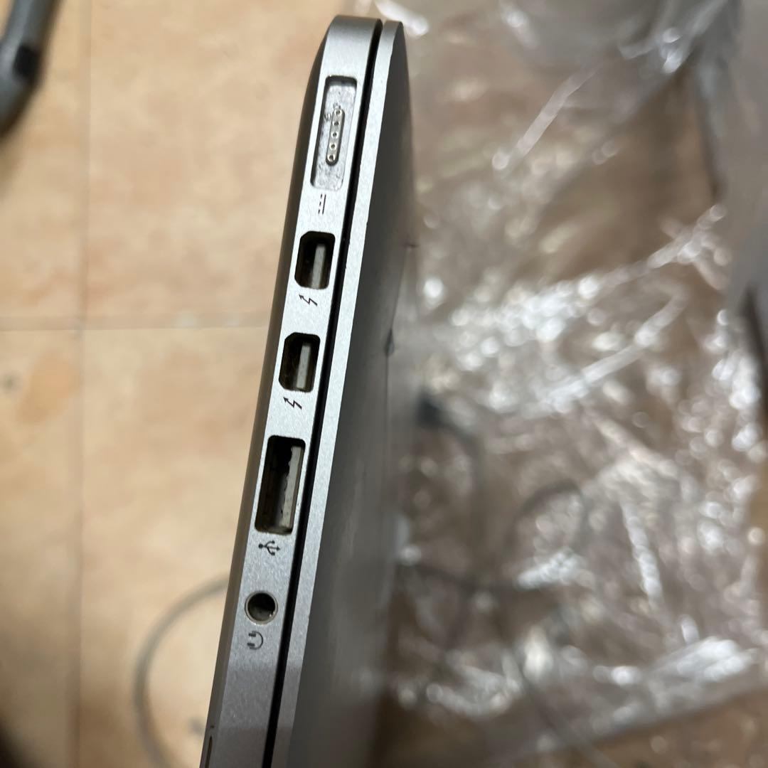 MacBook Pro A1398 15インチ 8GB 256GB