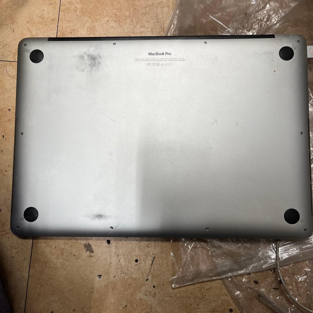 MacBook Pro A1398 15インチ 8GB 256GB
