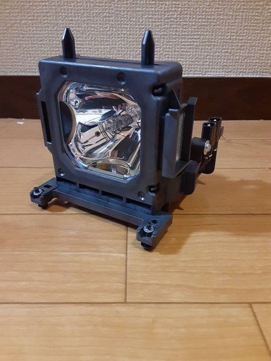 プロジェクターランプ LMP-201   Ｎｏ．1