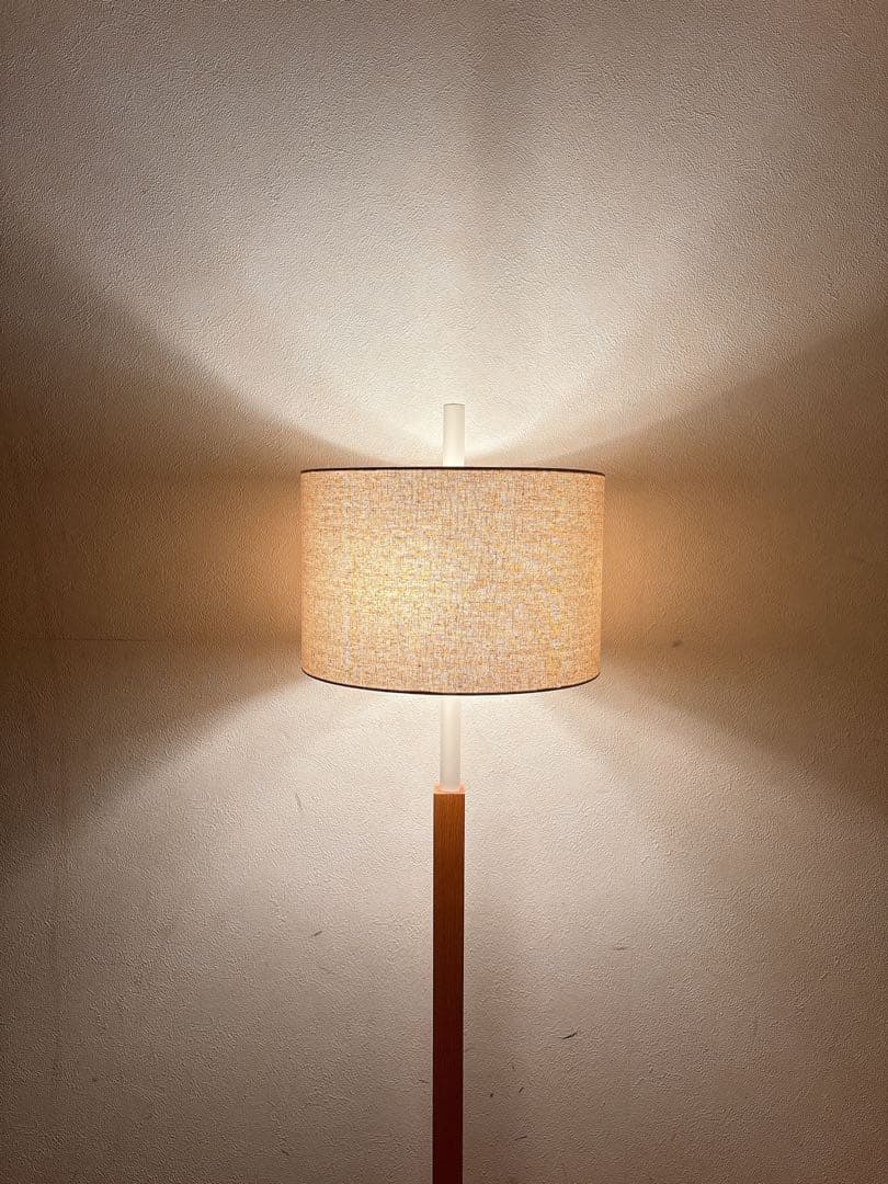 INTERFORM インターフォルム　フロア　スタンド　ランプ　ライト　間接照明