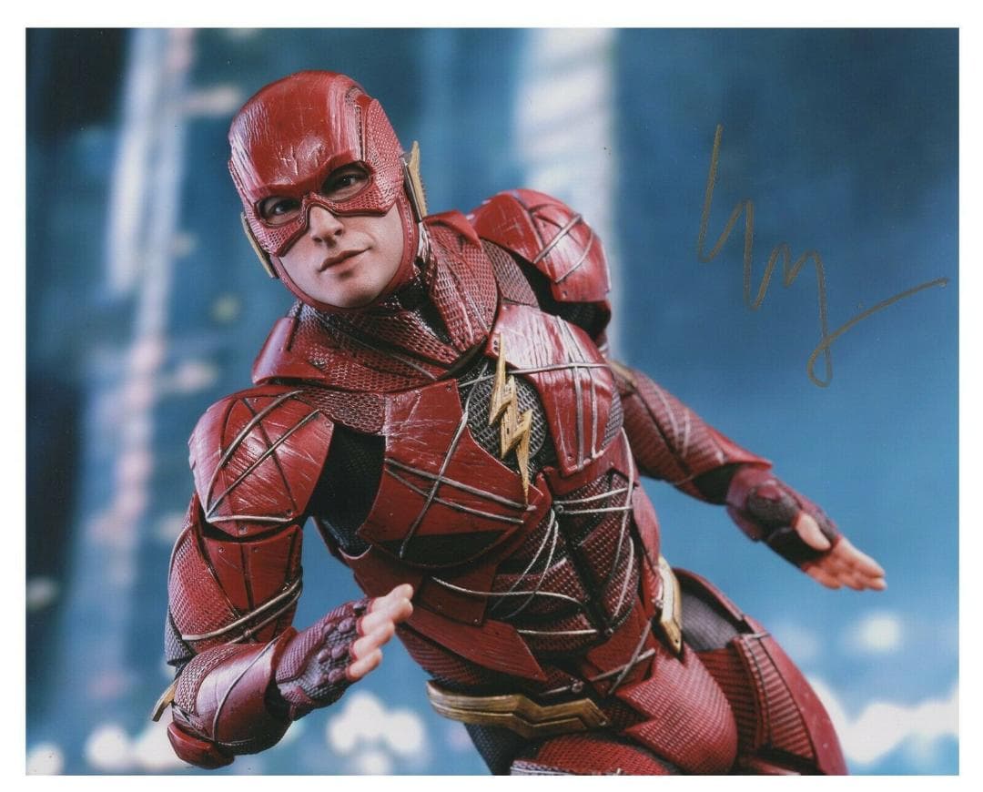 直筆サイン入り写真 エズラ・ミラー 俳優 バリー・アレン SA鑑定済