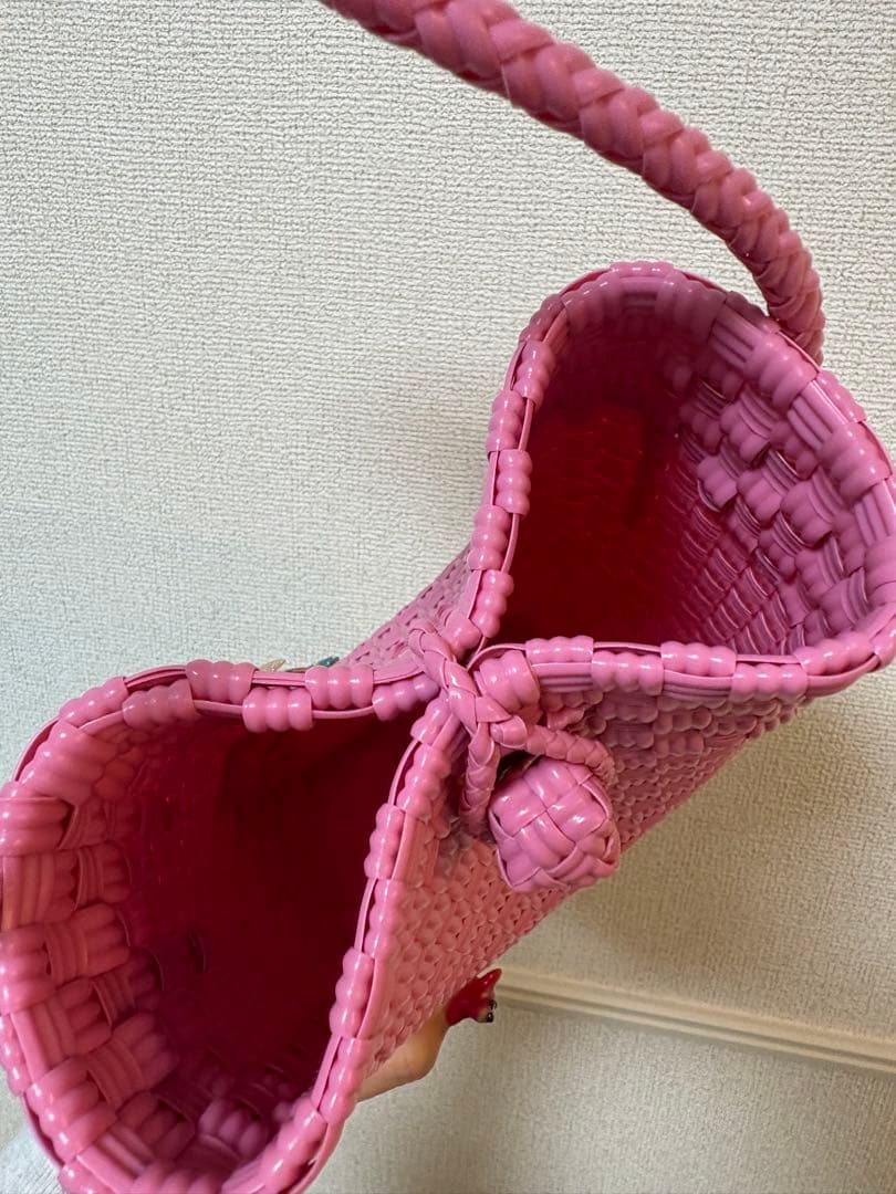 mekearisa Hello bag縦型　Authurium pink