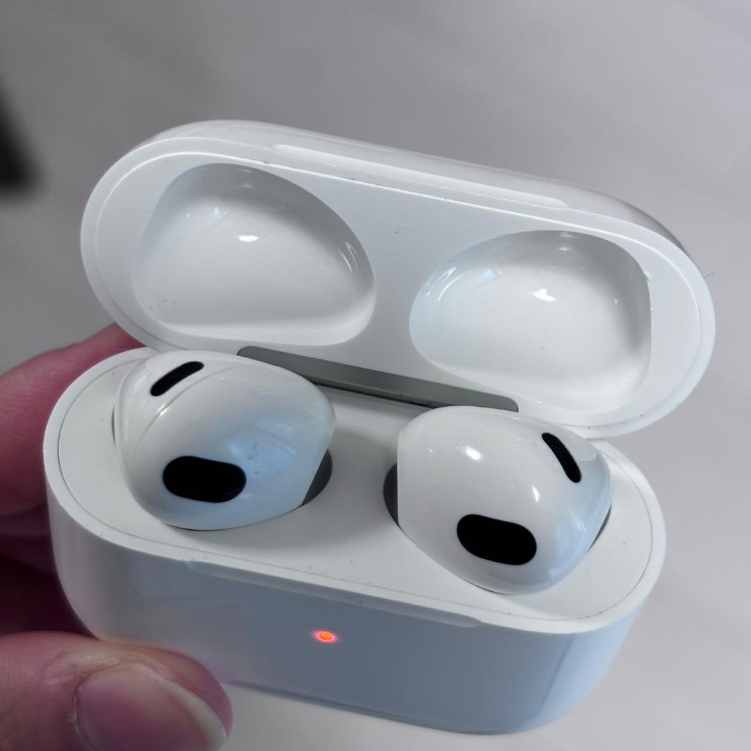 Air pods 第3世代 A2565、A2564