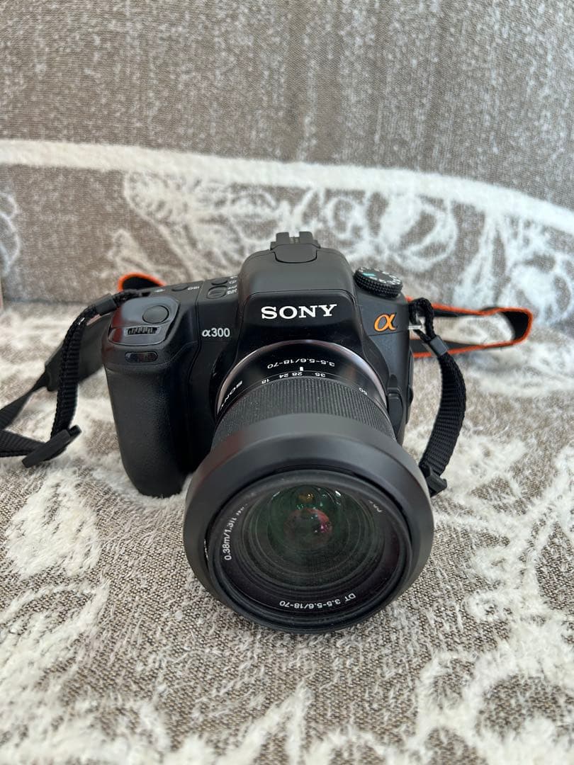 Sony α300 レンズキット 箱あり　動作確認済み ＆ おまけ３つ付き