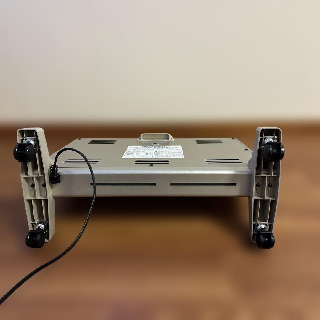 ④日本遠赤外線株式会社 遠赤外線輻射式暖房器 サンルーム slim