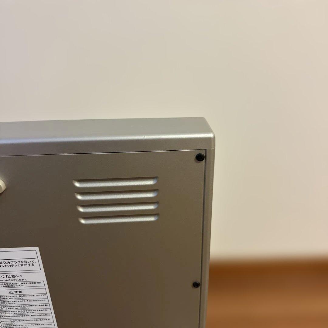 ④日本遠赤外線株式会社 遠赤外線輻射式暖房器 サンルーム slim