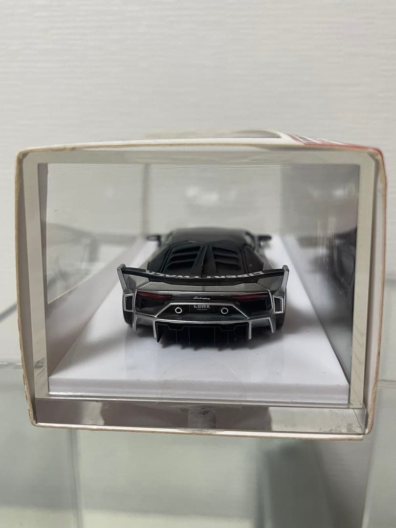 LBWK ランボルギーニ　アヴェンタドール 1/64