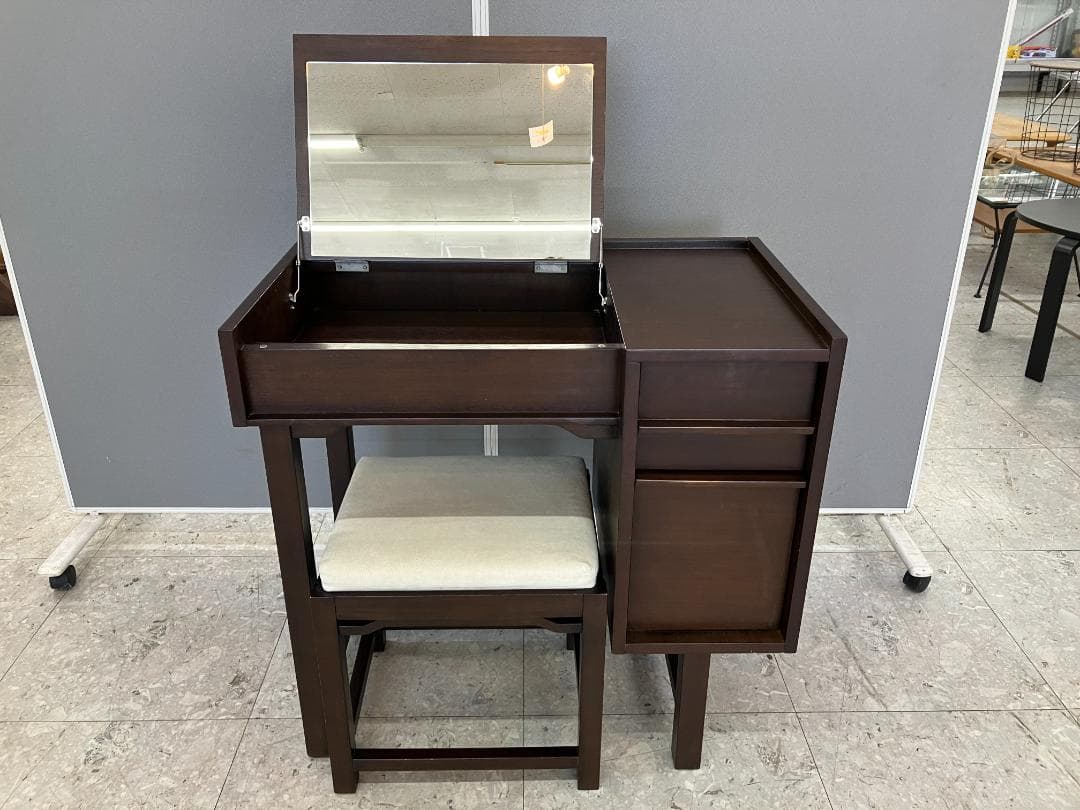 a.flat ドレッサー ブラウン