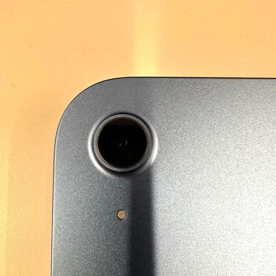 06　iPad 第10世代 (2022) Wi-Fi　64GB　ブルー　ケース付