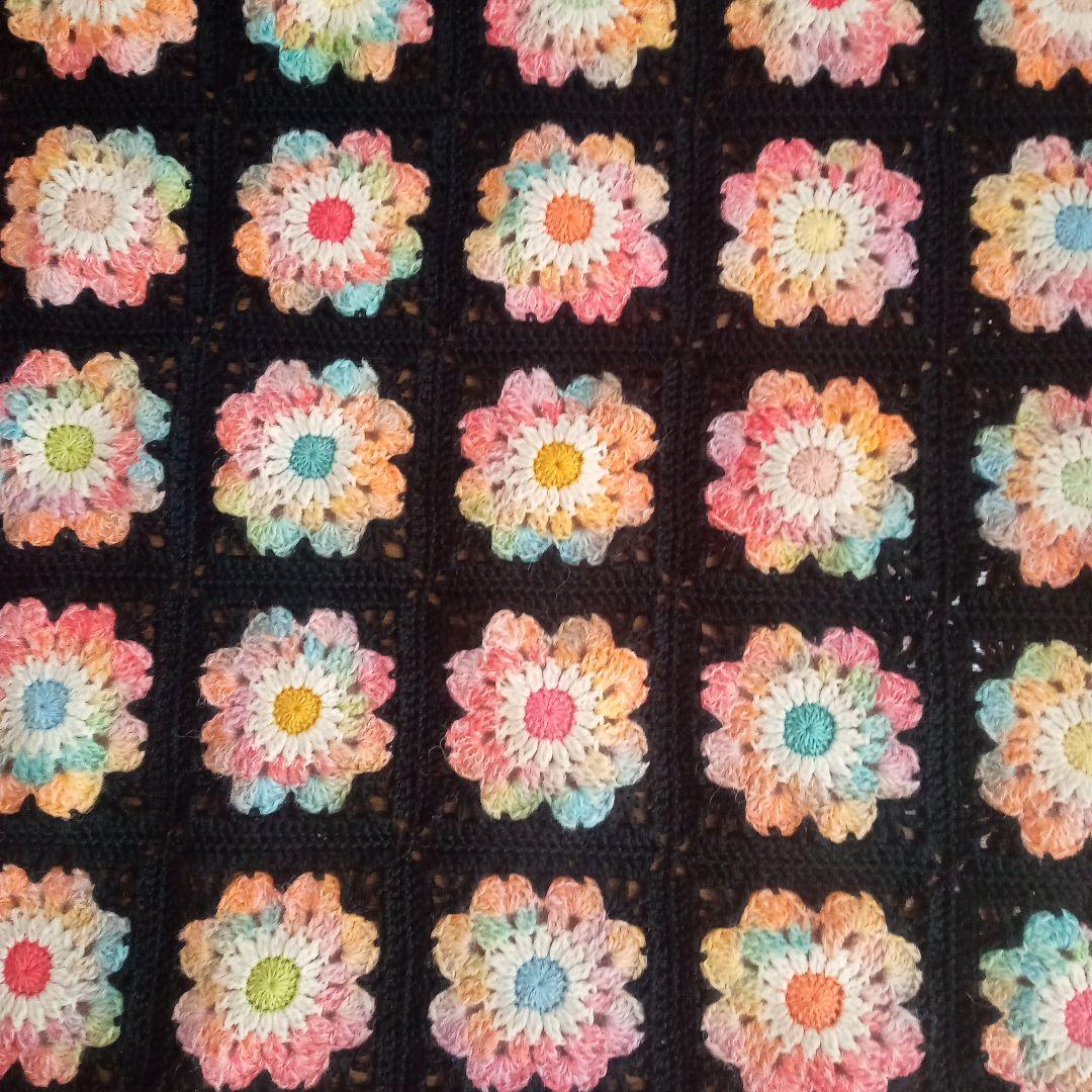 ハンドメイド、手編み、ウールブランケット✿フラワーガーデン✿ステンドグラス✿