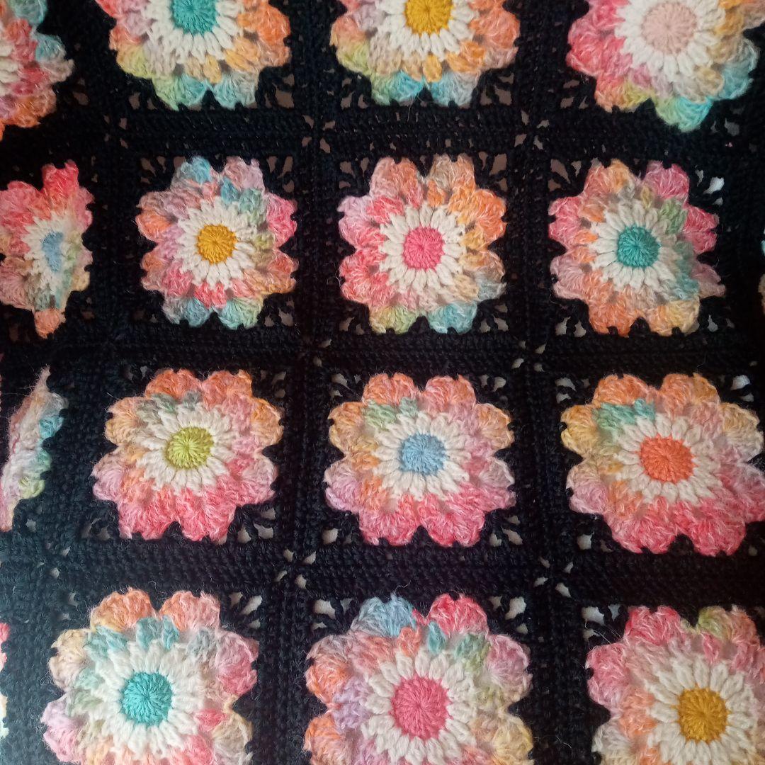 ハンドメイド、手編み、ウールブランケット✿フラワーガーデン✿ステンドグラス✿