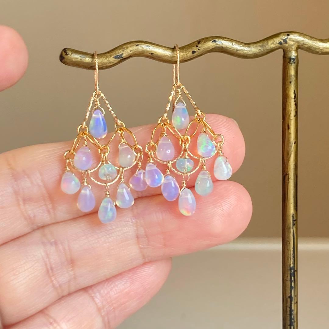 カラーオパールのピアス