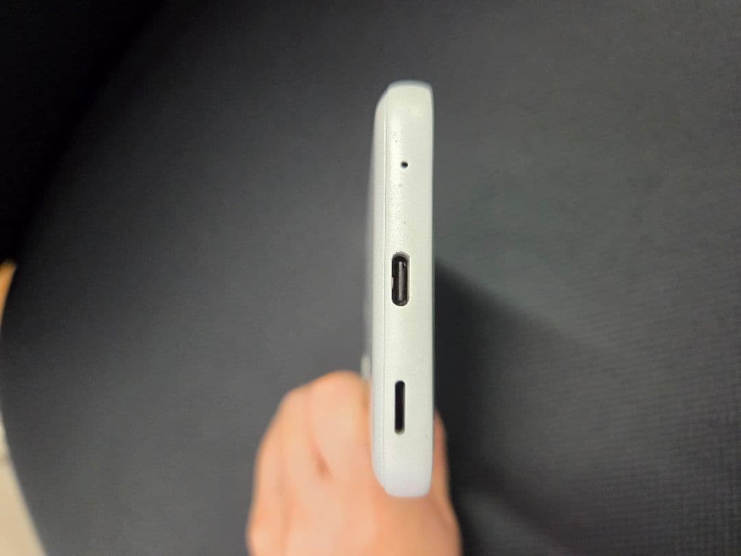 arrows ホワイト スマートフォン 本体