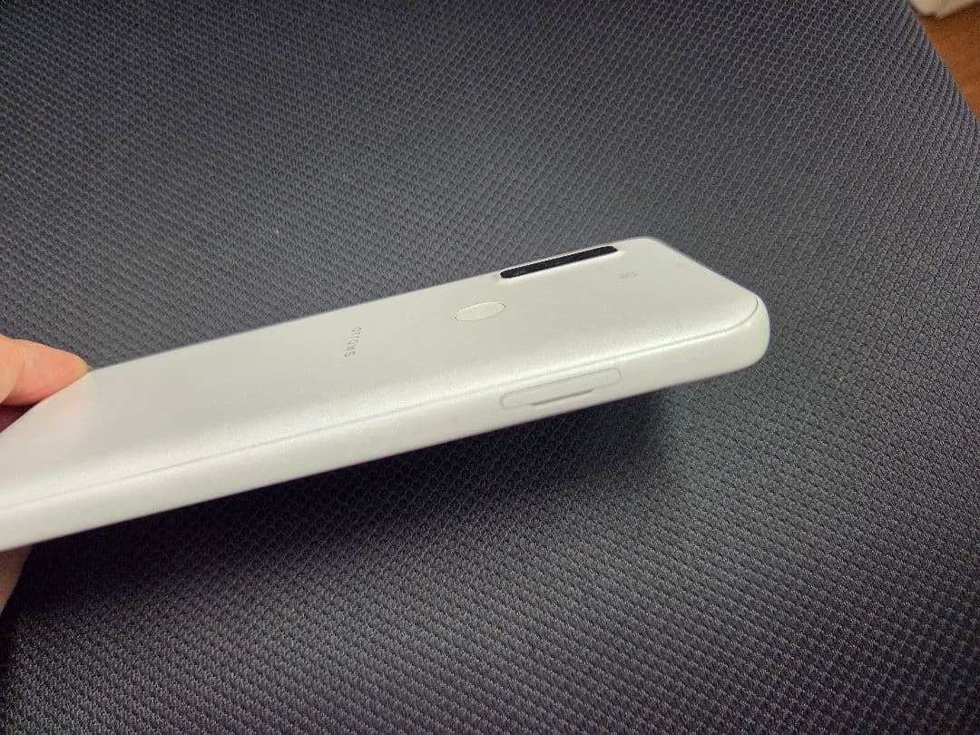 arrows ホワイト スマートフォン 本体