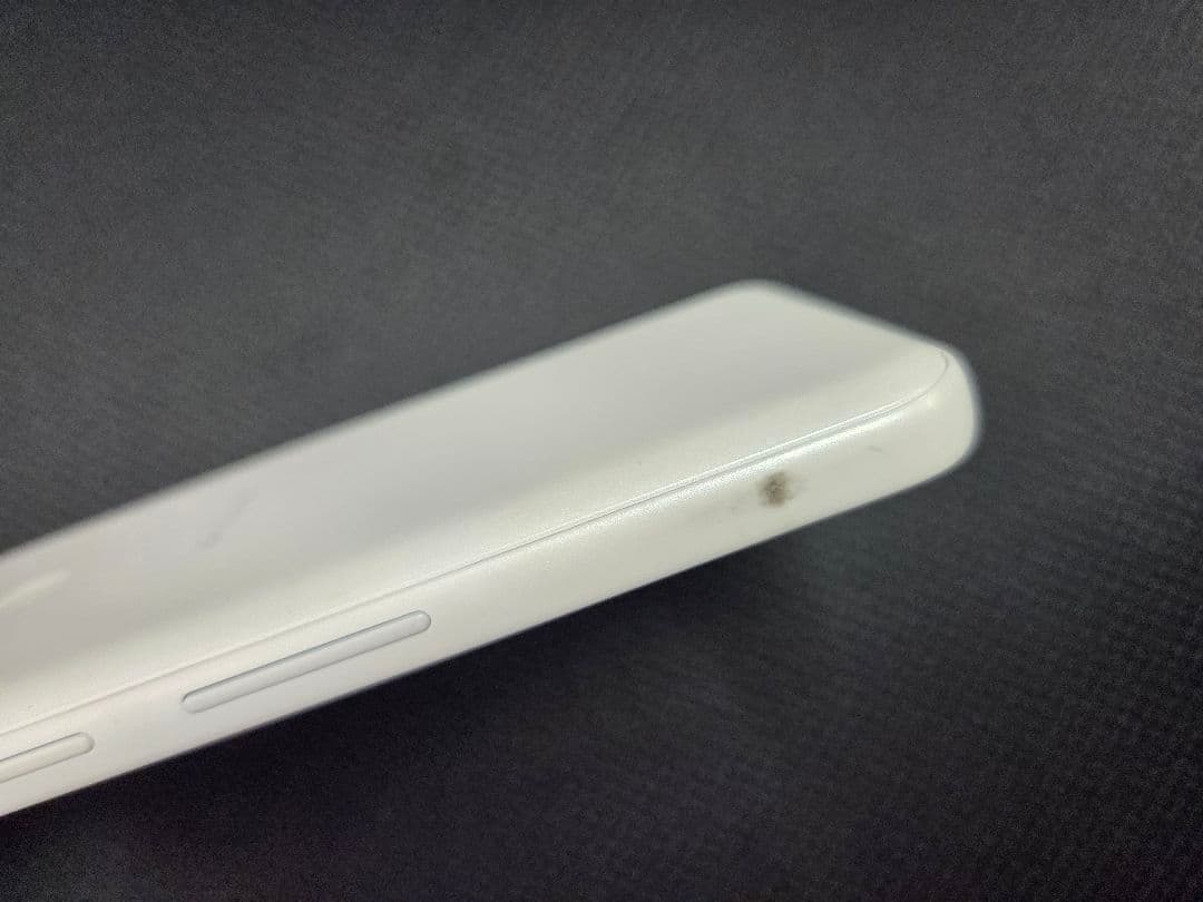 arrows ホワイト スマートフォン 本体