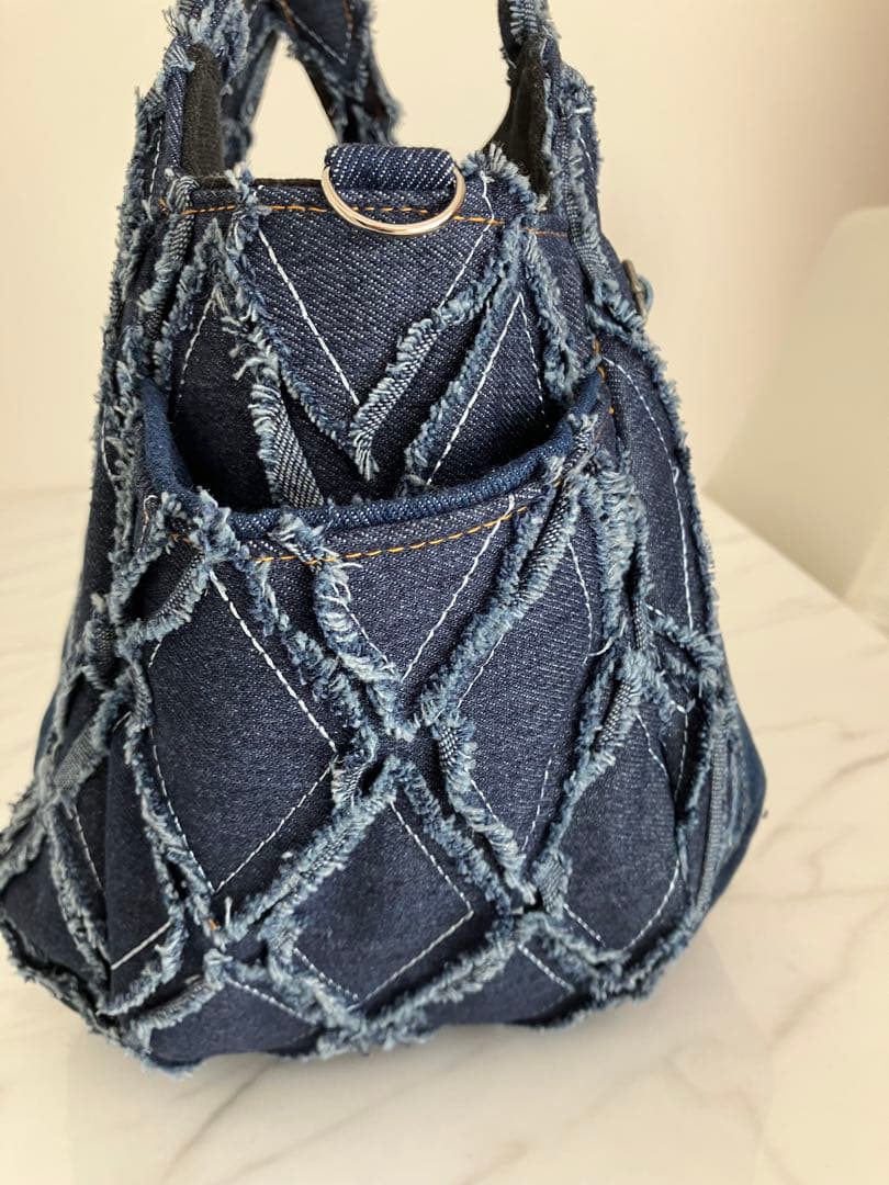 938 4✳B　大きめフリンジデニムリメイクバック　ハンドメイド