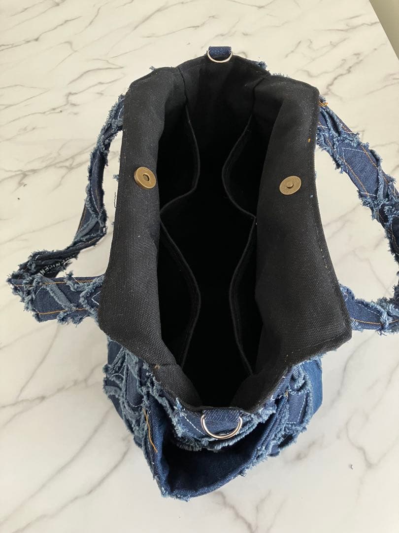 938 4✳B　大きめフリンジデニムリメイクバック　ハンドメイド