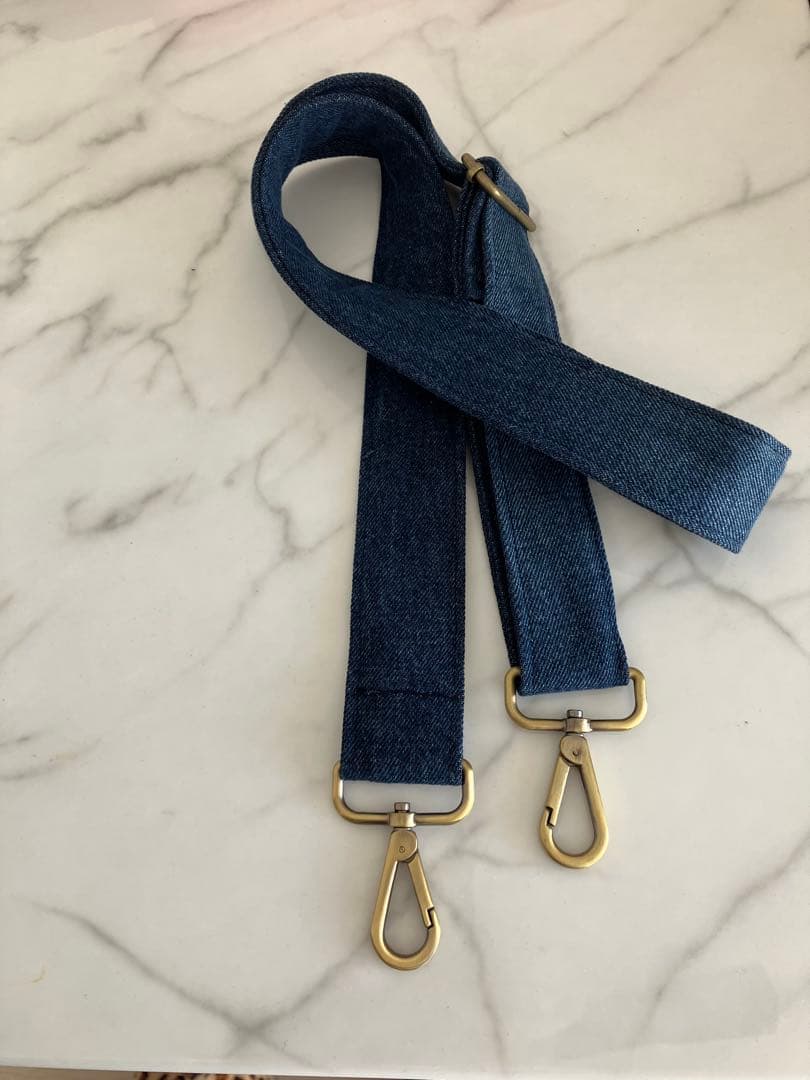 938 4✳B　大きめフリンジデニムリメイクバック　ハンドメイド