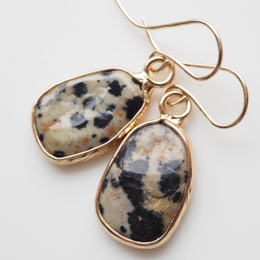 《1点限定/現品です》天然ダルメシアンジャスパーラフカット原石ピアス/イヤリング