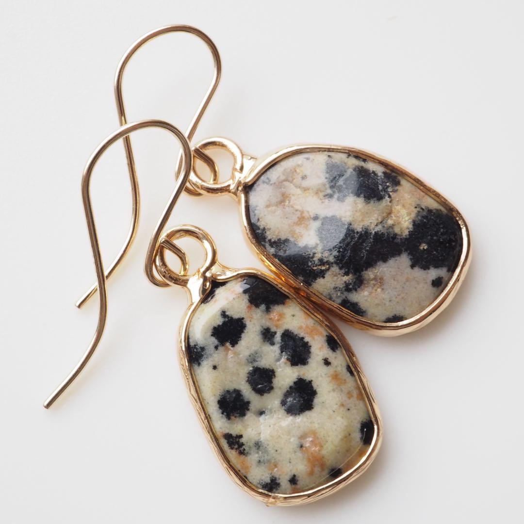 《1点限定/現品です》天然ダルメシアンジャスパーラフカット原石ピアス/イヤリング