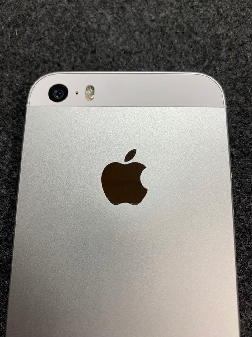 iPhone SE 第1世代シルバー バッテリー最大容量87% SIMロックあり