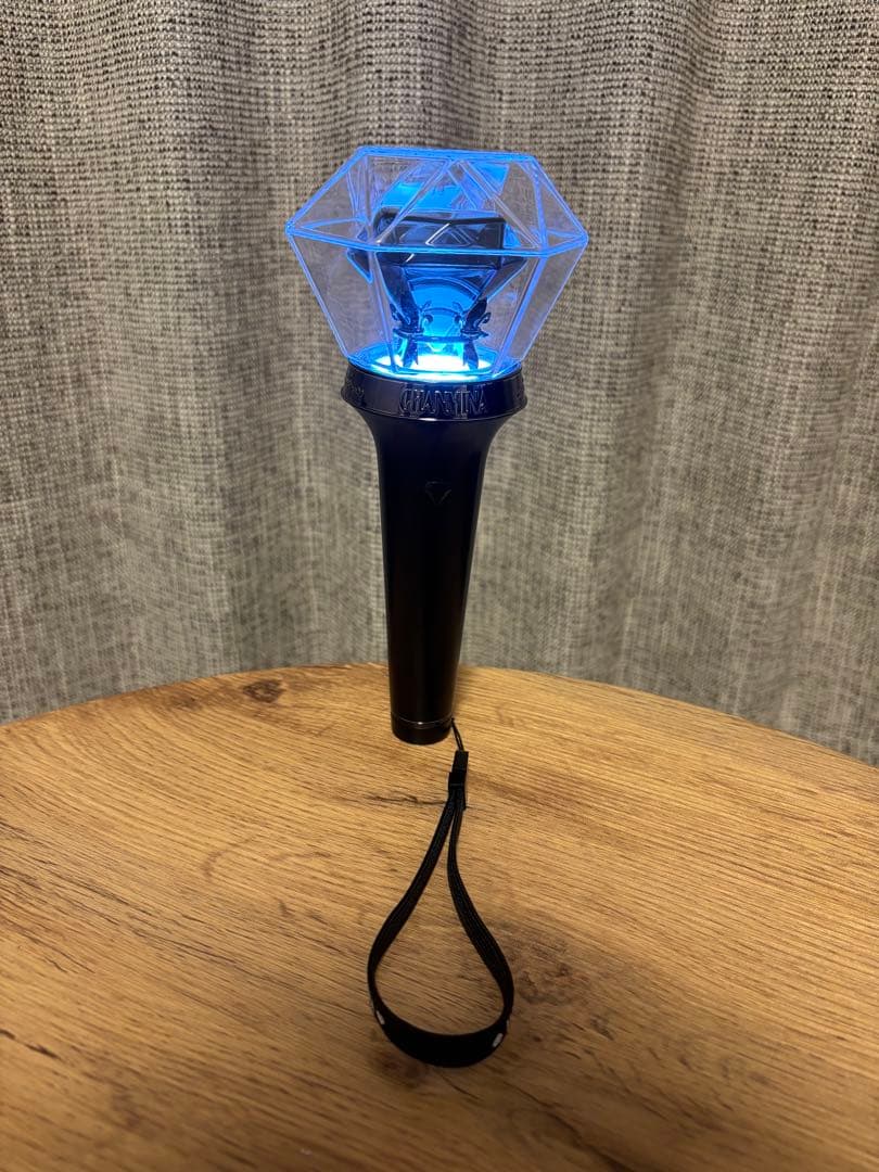 ちゃんみなペンライト AREA OF DAIAMOND4