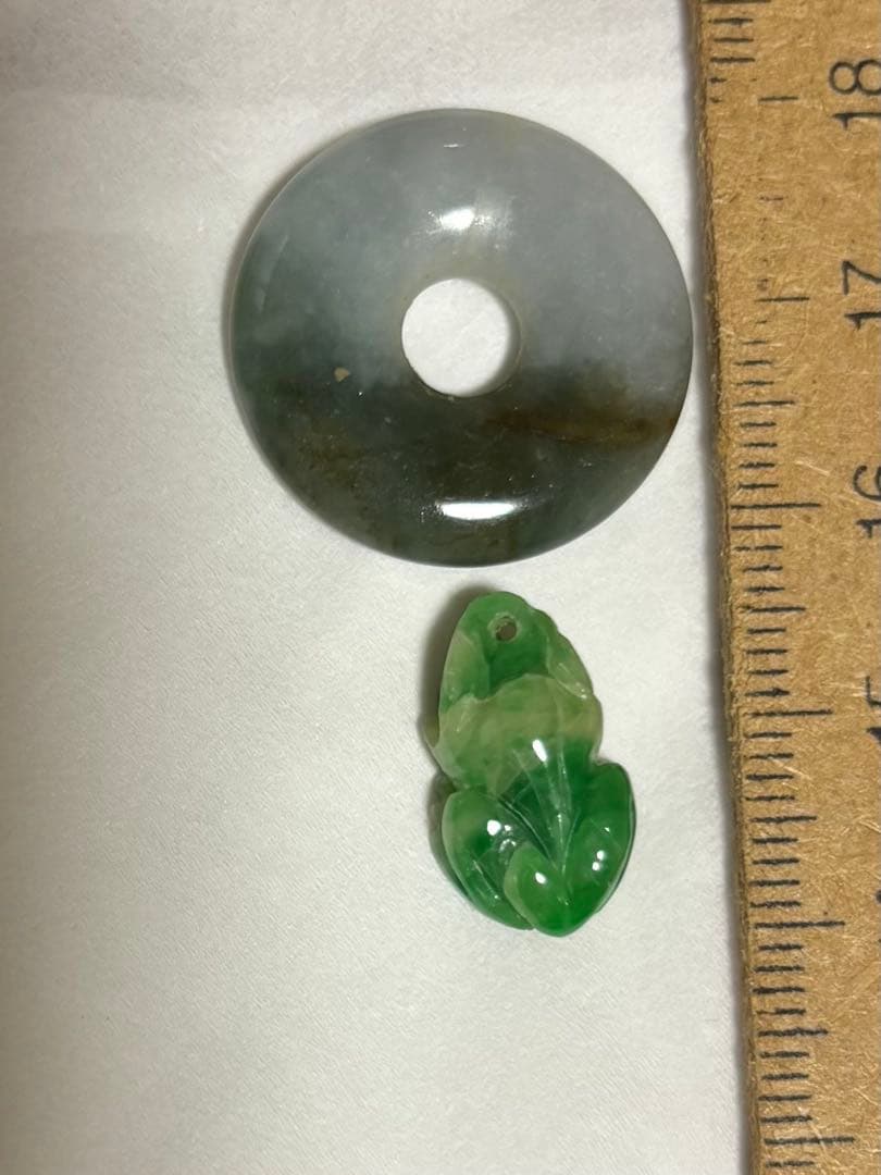 天然翡翠保証　古い翡翠ルース二点