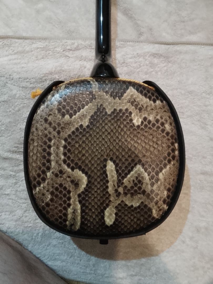 三線本体 　本革　黒檀棹