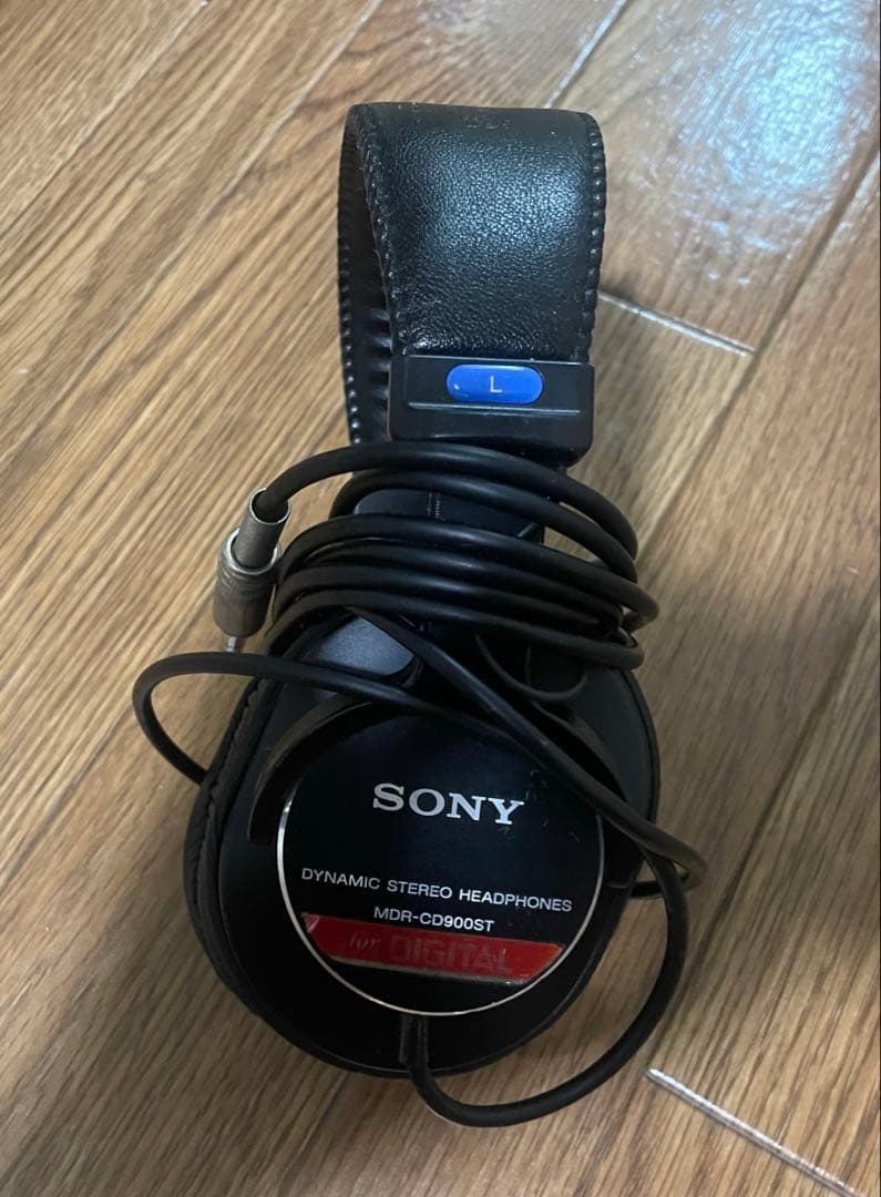 ヘッドホン Sony MDR-CD900 ST