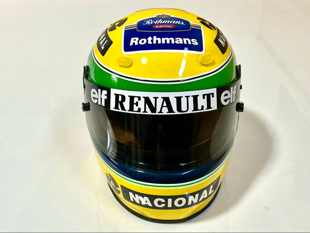 S.P.O.R.T.S . MODELS アイルトンセナ 1/2 ヘルメット