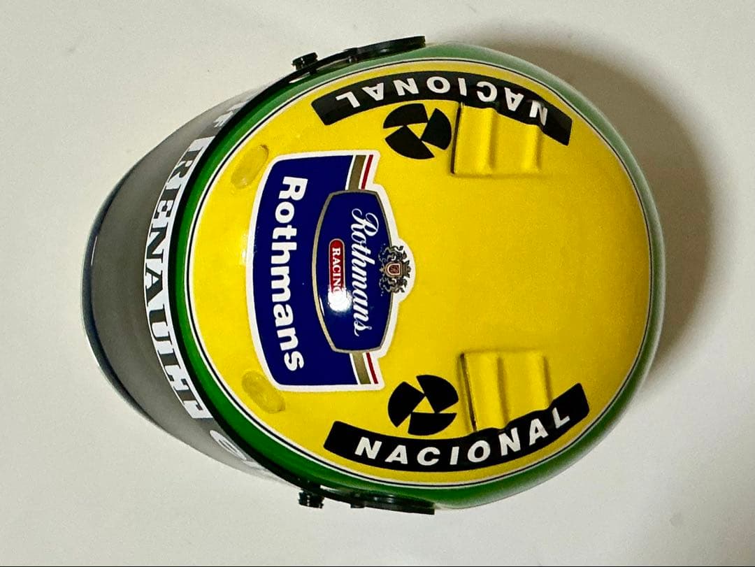 S.P.O.R.T.S . MODELS アイルトンセナ 1/2 ヘルメット