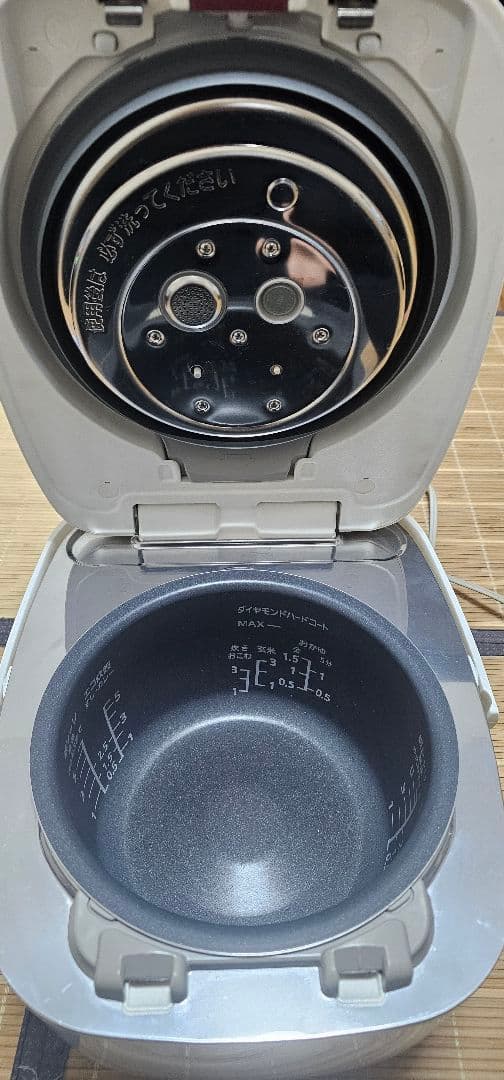 2019年製 Panasonic 可変圧力IHジャー炊飯器 SR-PB109