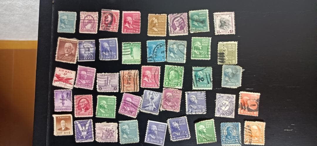 使用済切手コレクション　約410枚　未使用もいくつか有り