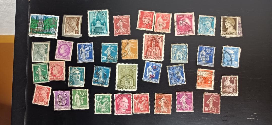 使用済切手コレクション　約410枚　未使用もいくつか有り