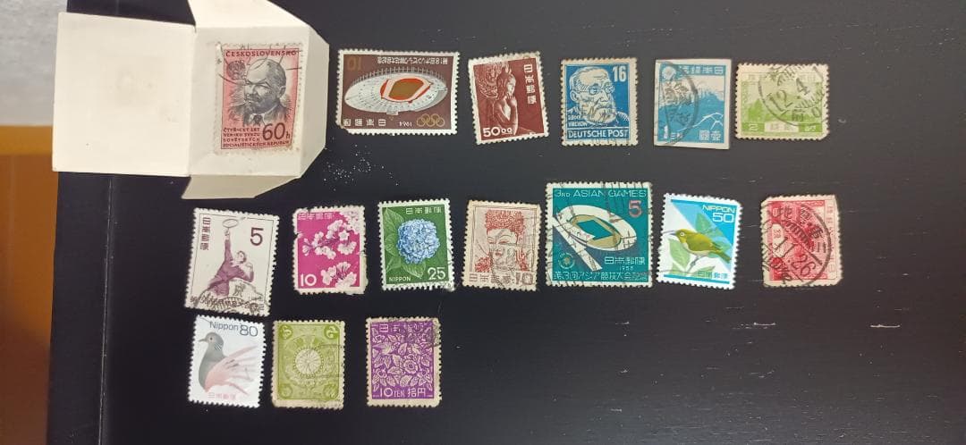 使用済切手コレクション　約410枚　未使用もいくつか有り
