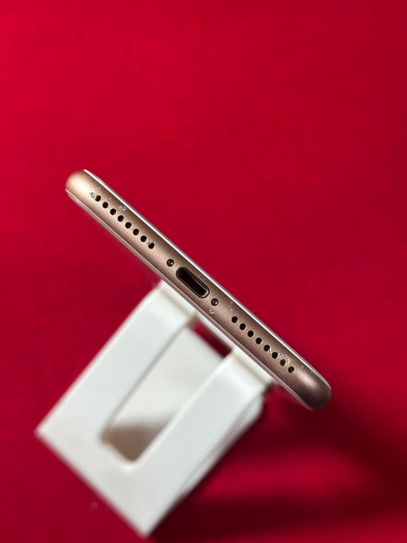 【4699】iPhone 8plusゴルド 64GB simフリー