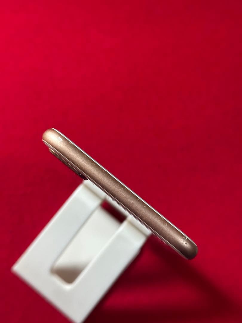 【4699】iPhone 8plusゴルド 64GB simフリー