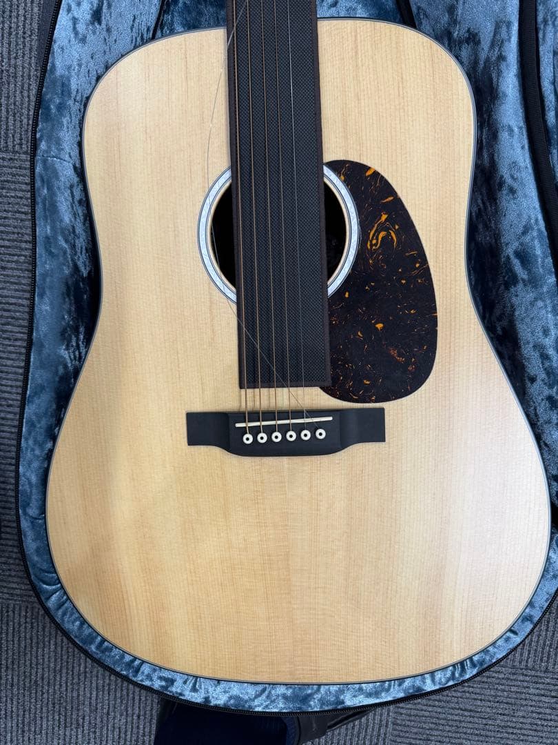 Martin & Coの人気モデル Road Series エレアコです♪