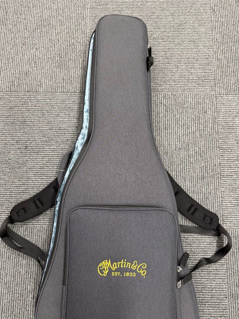 Martin & Coの人気モデル Road Series エレアコです♪